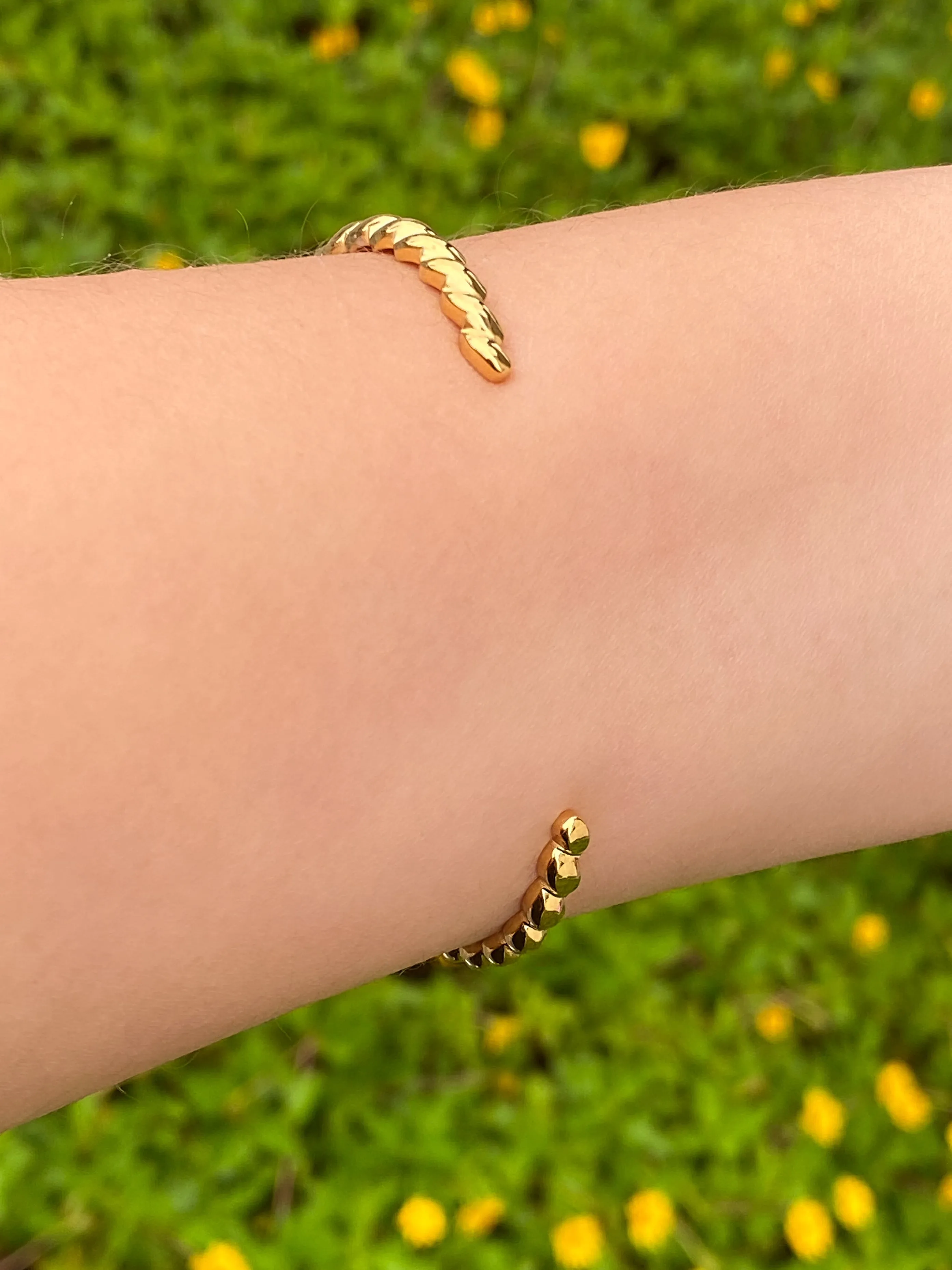 Brazalete Torcido Dorado
