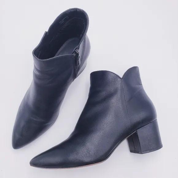Cole Haan Womens 9.5 Elyse Bootie Black Leather Block Heel Pointed Toe
