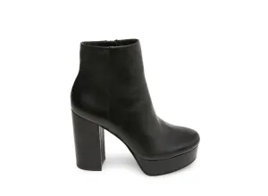 GRATIFY BLACK LEATHER