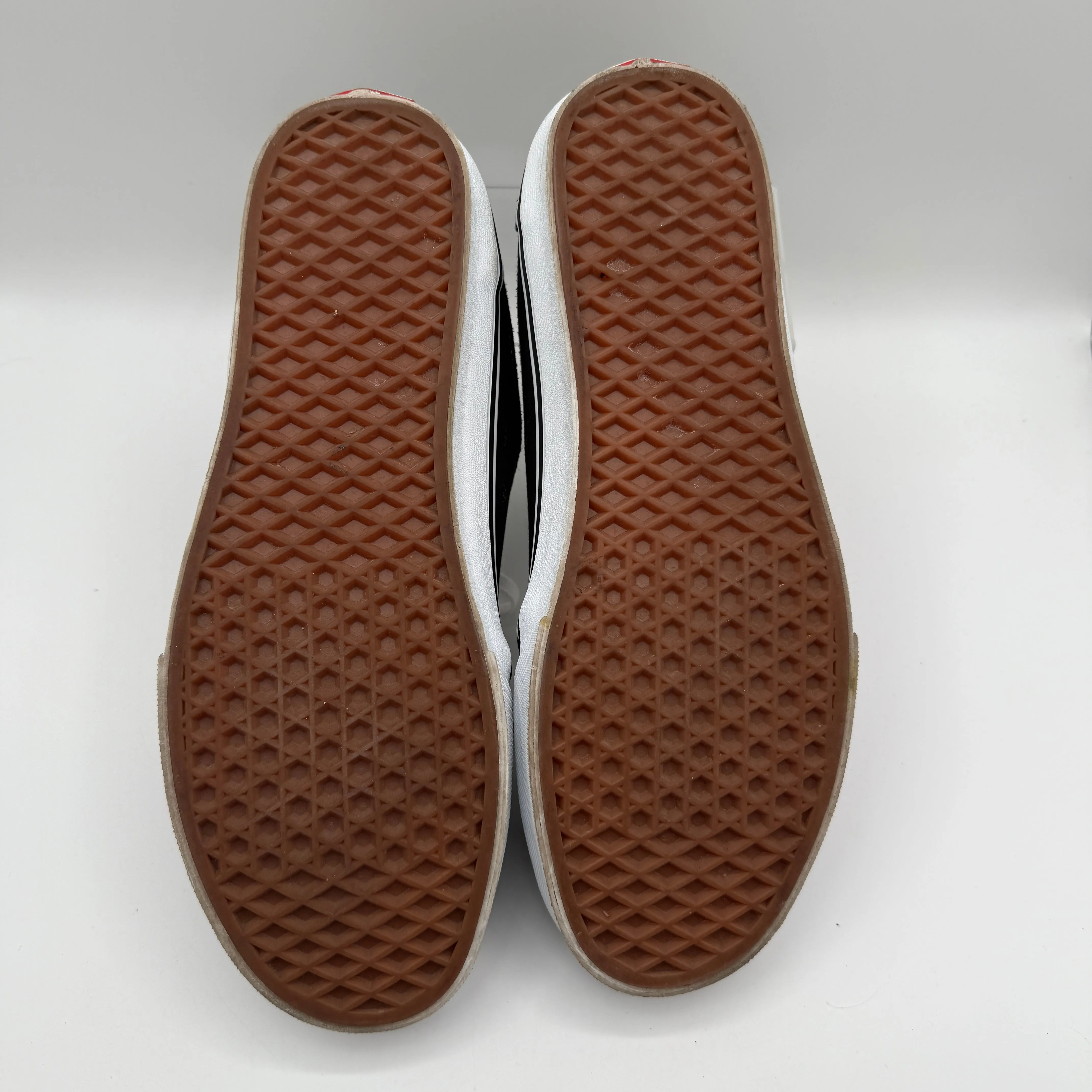 VANS Chukka Low Black *pre-owned* (SIZE 11)