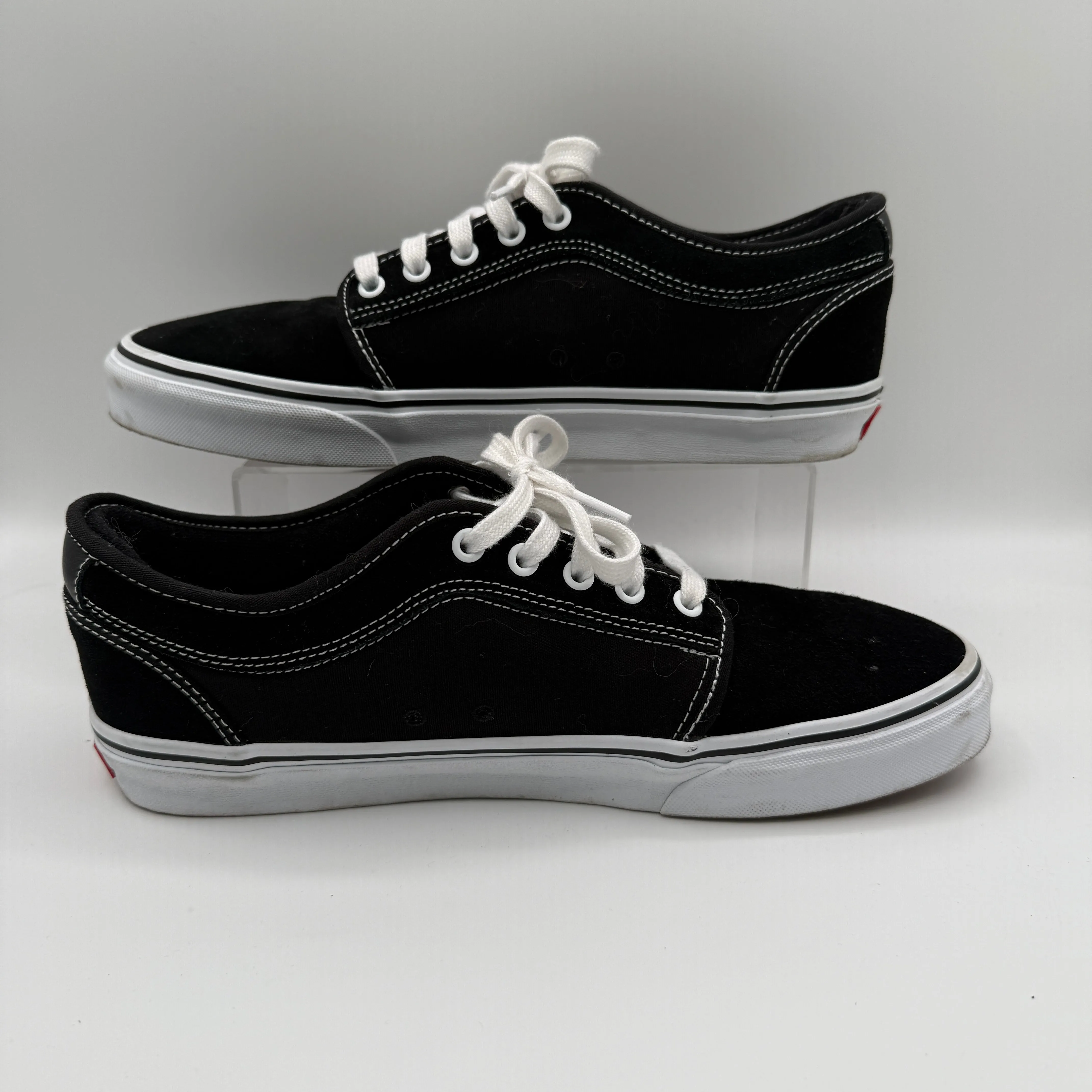 VANS Chukka Low Black *pre-owned* (SIZE 11)